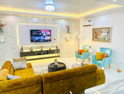 Nicely Furnished 3 Bedroom Apartment, Osapa, Lekki, Lagos, Flat / Apartment Short Let