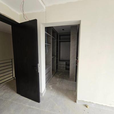 Spacious 4bedroom Duplex with Fitted Facilities, Obanikoro, Shomolu, Lagos, Terraced Duplex for Sale