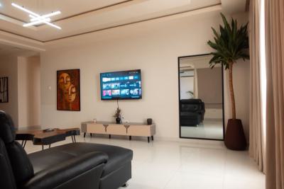 Buttercup 1 Bedroom Apartment with Top Notch Amenities Available., Lekki Phase 1, Lekki, Lagos, Flat / Apartment Short Let