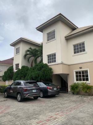 Standard 3 Bedroom Apartment, Lekki Phase 1, Lekki, Lagos, Flat / Apartment for Rent