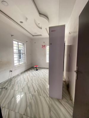 Spacious and Standard Single Room Upstairs (shared Apartment), Chevron, Lekki, Lagos, Self Contain (single Rooms) for Rent