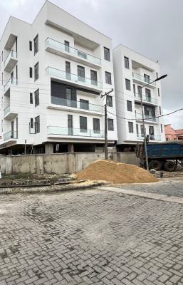 Spacious 2 Bedroom Apartment with  Bq, Pool, Gym in a Secure Estate, Lekki Phase 1, Lekki, Lagos, Flat / Apartment for Sale