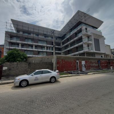 Amazing 4 Bedroom Maisonette with a Pool Elevator and Gym., Lekki Phase 1, Lekki, Lagos, Flat / Apartment for Sale
