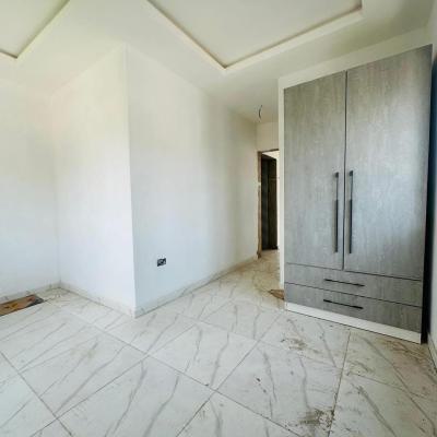 Newly Built with Excellent 4 Bedroom Deuplex, Obanikoro, Shomolu, Lagos, Semi-detached Duplex for Sale