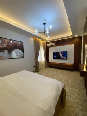 Nicely Furnished 3 Bedroom Apartment, Maryland, Lagos, Flat / Apartment Short Let
