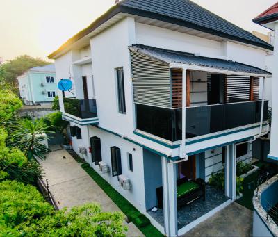 Modern 4 Bedrooms Self Compound with 2 Sitting Rooms & 2 Balconies, Off Isaac John Street, Ikeja Gra, Ikeja, Lagos, House Short Let