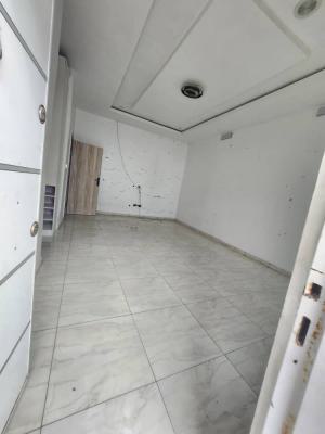 Beautiful and Clean Masters Bedroom, Royal Pine Estate, Lekki, Lagos, Flat / Apartment for Rent