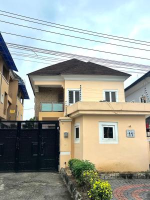 Well-designed 3-bedroom Apartment with a Bq, Lekki Phase 1, Lekki, Lagos, Flat / Apartment for Rent