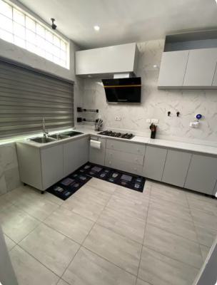 Fully Serviced, Unfurnished 3 Bedroom Flat with  Pool, Lekki Phase 1, Lekki, Lagos, Flat / Apartment for Rent