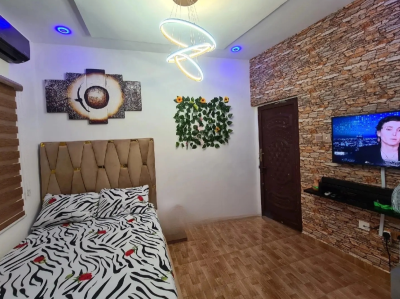Nicely Furnished 1 Bedroom Apartment, Yaba, Lagos, Flat / Apartment Short Let