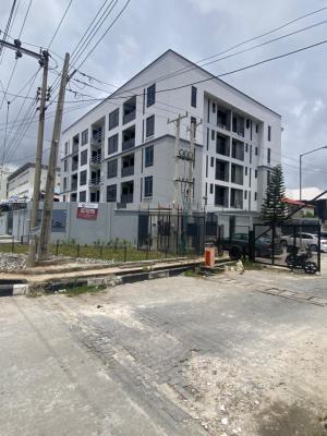 Lovely 3 Bedroom Apartment Within a Serene Environment with a Bq, Lekki Phase 1, Lekki, Lagos, Flat / Apartment for Sale
