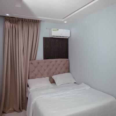 Nicely Furnished 1 Bedroom Apartment, Lawanson, Surulere, Lagos, Flat / Apartment Short Let