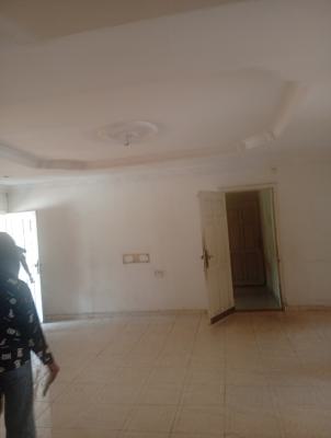 Decent 3bedroom Flat with Pop Modern Facilities Upstairs at Magodo, in Secured Estate in Magodo Phase 2, Gra Phase 2, Magodo, Lagos, Flat / Apartment for Rent