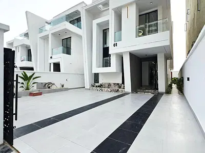 Magnificent 5 Bedroom Fully Detached Duplex