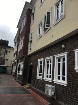 Well Maintained 2 Bedroom Flat, Agungi, Lekki, Lagos, Flat / Apartment for Rent