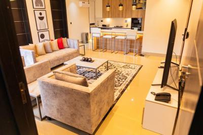 2 Bedroom Apartment with Pool and Gym, Lekki Phase 1, Lekki, Lagos, Flat / Apartment Short Let