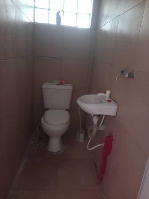 Spacious Studio Apartment  with Close Kitchen, Igbo-efon(close to Road), Igbo Efon, Lekki, Lagos, Self Contain (single Rooms) for Rent