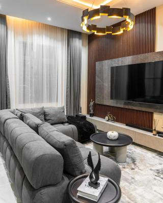 Luxury Smart Home 1 Bedroom Apartment with Pool Ps5, Lekki Phase 1, Lekki, Lagos, Flat / Apartment Short Let