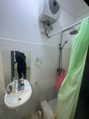 a Nice Fully Serviced 2 Bedroom Apartment(downstair), Off Admiralty Way, Lekki Phase 1, Lekki, Lagos, Flat / Apartment for Rent