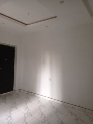 Spacious 2 Bedroom Flat, Ikeja, Lagos, Flat / Apartment for Rent