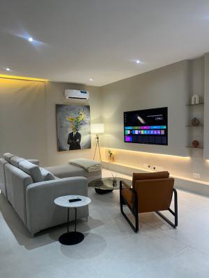 Luxury 1 Bedroom Apartment with Pool and Gym!, Silverbird Axis, Victoria Island (vi), Lagos, Flat / Apartment Short Let