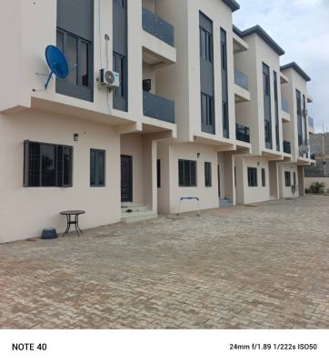 a Very Nice 4 Bedrooms Duplex with Bq in an Estate on Tarred Road., Gaduwa, Abuja, House for Sale