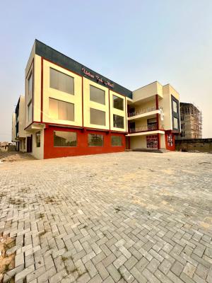Spacious Shop (25sqm) + Private Toilet, Mobil Road, Lekki, Lagos, Shop for Rent