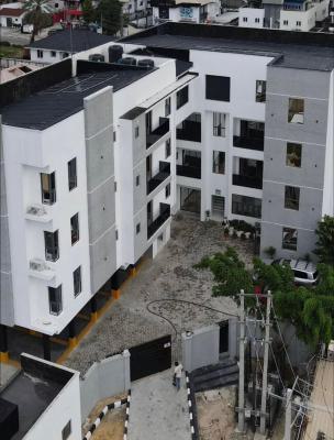 Lovely 2-bedroom Apartment + Spacious Maids Room, Lekki Phase 1, Lekki, Lagos, Flat / Apartment for Sale