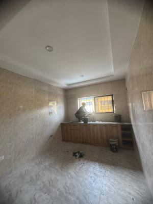 Lovely 3 Bedroom Flat, Omole Phase 2, Ikeja, Lagos, Flat / Apartment for Rent