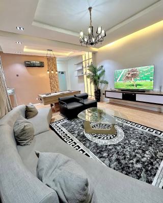 Cossy Stunning 3 Bedroom Apartment, Wuye, Abuja, Flat / Apartment Short Let