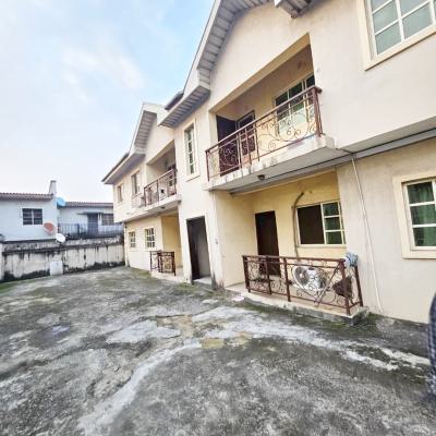 a Well Maintained Spacious 3 Bedroom Flat, Gra Phase 2, Magodo, Lagos, Flat / Apartment for Rent