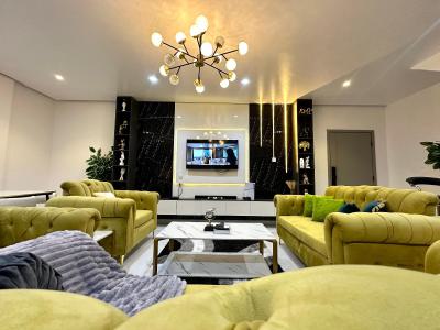 Luxury 2 Bedrooms Maisonette, Lekki Phase 1, Lekki, Lagos, Flat / Apartment Short Let