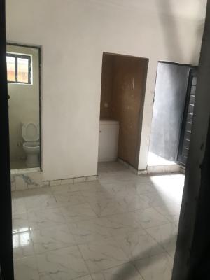 Room Self Contain, Pedro Road, Shomolu, Lagos, Self Contain (single Rooms) for Rent