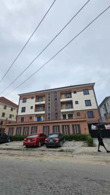 Conducive 3 Bedroom Apartment with a Bq, Lekki Phase 1, Lekki, Lagos, House for Rent