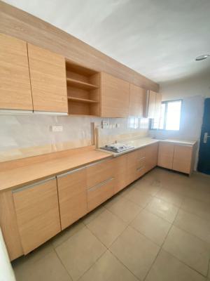 Serviced 2 Bedroom Upstairs Apartment in a Secured Estate, Lekki Right, Lekki Phase 1, Lekki, Lagos, Flat / Apartment for Rent