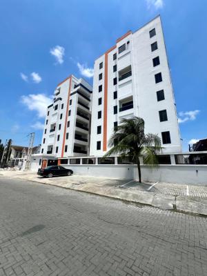 Beautiful 4bedroom Maisonette in a Gated Estate, Lekki Phase 1, Lekki, Lagos, Flat / Apartment for Sale