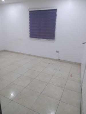 Master Room in a Shared Flat, New Road, Ilasan, Lekki, Lagos, Flat / Apartment for Rent