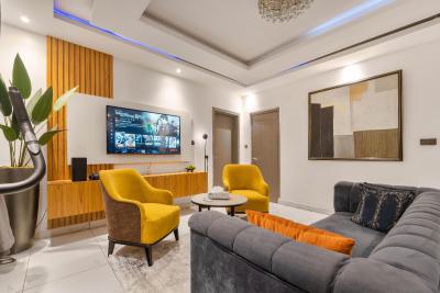 Beautiful 1 Bedroom Apartment, Lekki Phase 1, Lekki, Lagos, Flat / Apartment Short Let