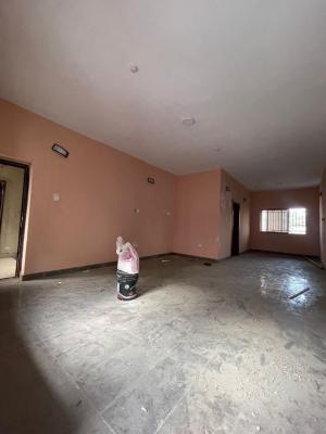 Spacious 3 Bedroom Apartment, Costain, Yaba, Lagos, Flat / Apartment for Rent
