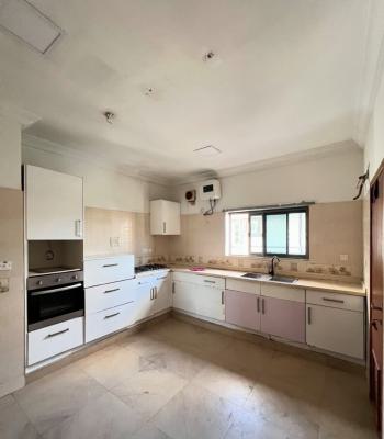 Its Self-serviced, Come with Your Own Generator 3 Bedroom En-suite Fl, Lekki Phase 1, Lekki, Lagos, Flat / Apartment for Rent