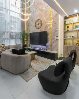 2 Bedrooms Maisonette with Ps5, Lekki Phase 1, Lekki, Lagos, Flat / Apartment Short Let