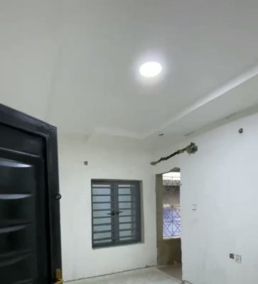 Lucrative Lease Investment 2 Bedroom., Ogunlana, Surulere, Lagos, Flat / Apartment for Rent