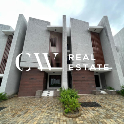 4-bedroom Terrace Duplex+bq  Abuja, Guzape District, Abuja, Terraced Duplex for Sale