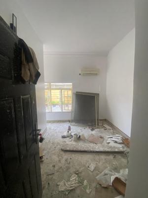 a Spacious 2 Bedroom Apartment, Lekki Right, Lekki Phase 1, Lekki, Lagos, Flat / Apartment for Rent