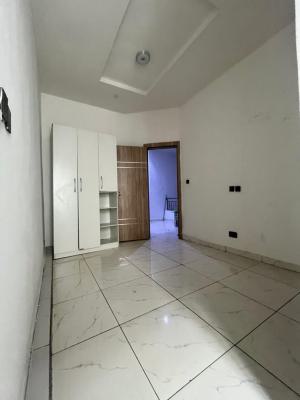 Single Room Shared Apartment in Orchid, Orchid Road, Lekki, Lagos, Flat / Apartment for Rent