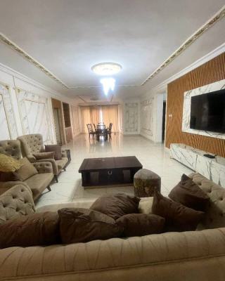 Partially Furnished 4 Bedroom Apartment Service, Chisco Ikate, Ikate, Lekki, Lagos, Flat / Apartment for Rent