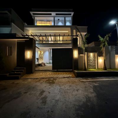 5 Bedroom Detached Duplex 1 Room Bq  Loca, Maitama District, Abuja, House for Sale