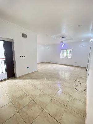 Spacious 2 Bedroom Apartment, Lekki Phase 1, Lekki, Lagos, Flat / Apartment for Rent