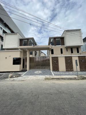 Beautiful 4 Bedroom Pent House in a Secure Environment, Lekkki Phase 1, Lekki, Lagos, Flat / Apartment for Sale