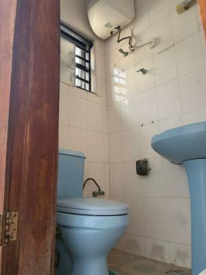 Beautiful Room Upstairs, Orchid Rd, Lekki Phase 2, Lekki, Lagos, Flat / Apartment for Rent
